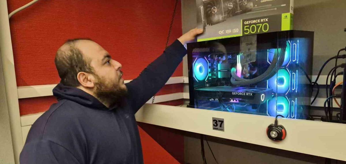 Küresel Çip Kıtlığı İnternet Kafeleri Olumsuz Etkiledi