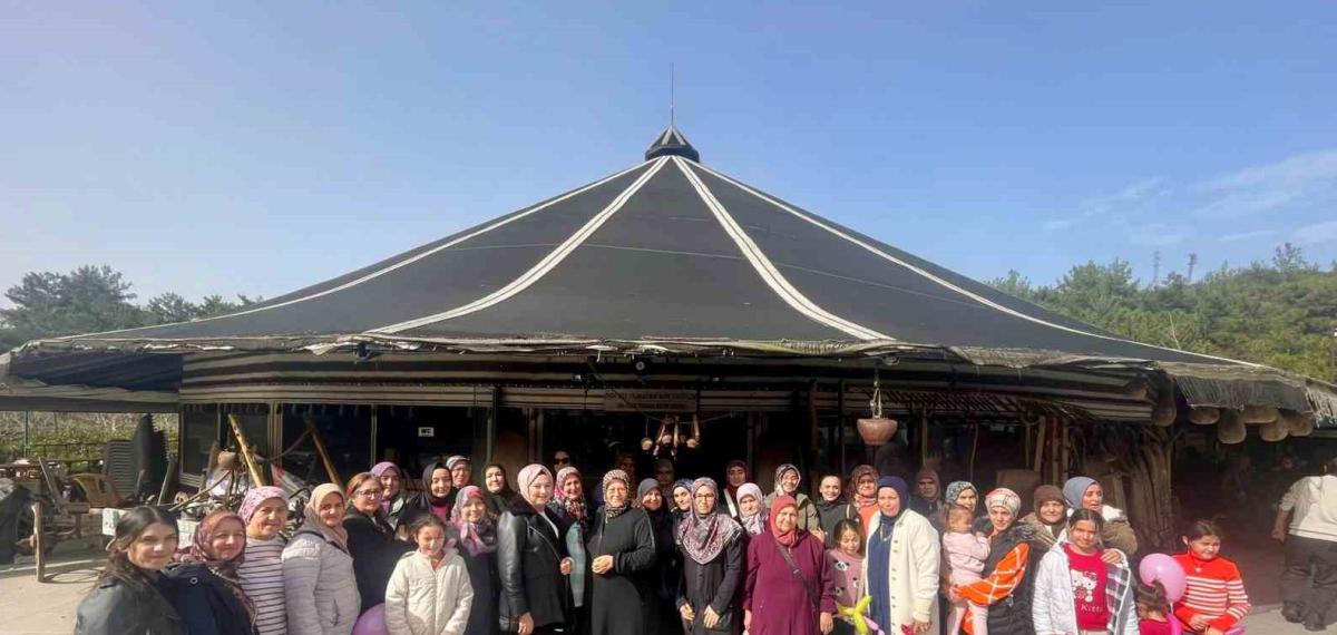 Kütahya’dan İzmir’e “Kadınlarımız Baş Tacımız” Buluşması