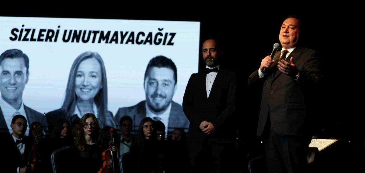 Manisa’da Gençlik Senfoni Orkestrası İlk Konserinde Büyüledi