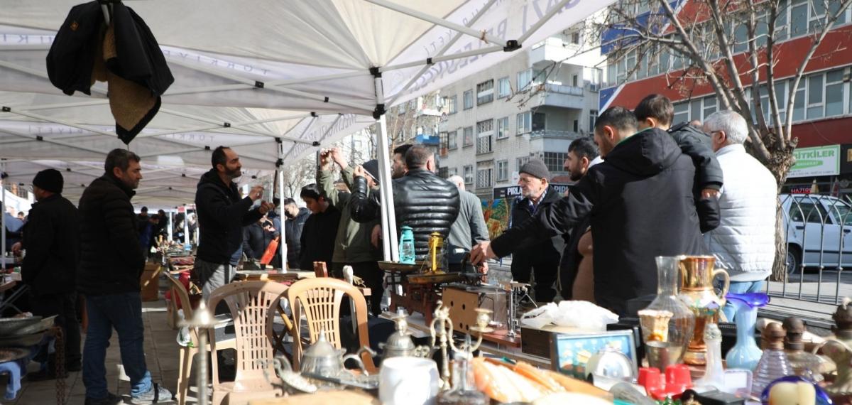 Melikgazi Belediyesi’nden Şehrin Merkezinde ‘Antika Molası’