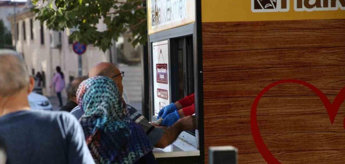 Merkezefendi Belediyesi Halk Ekmek Büfeleri Ramazan Ayında da Hizmette