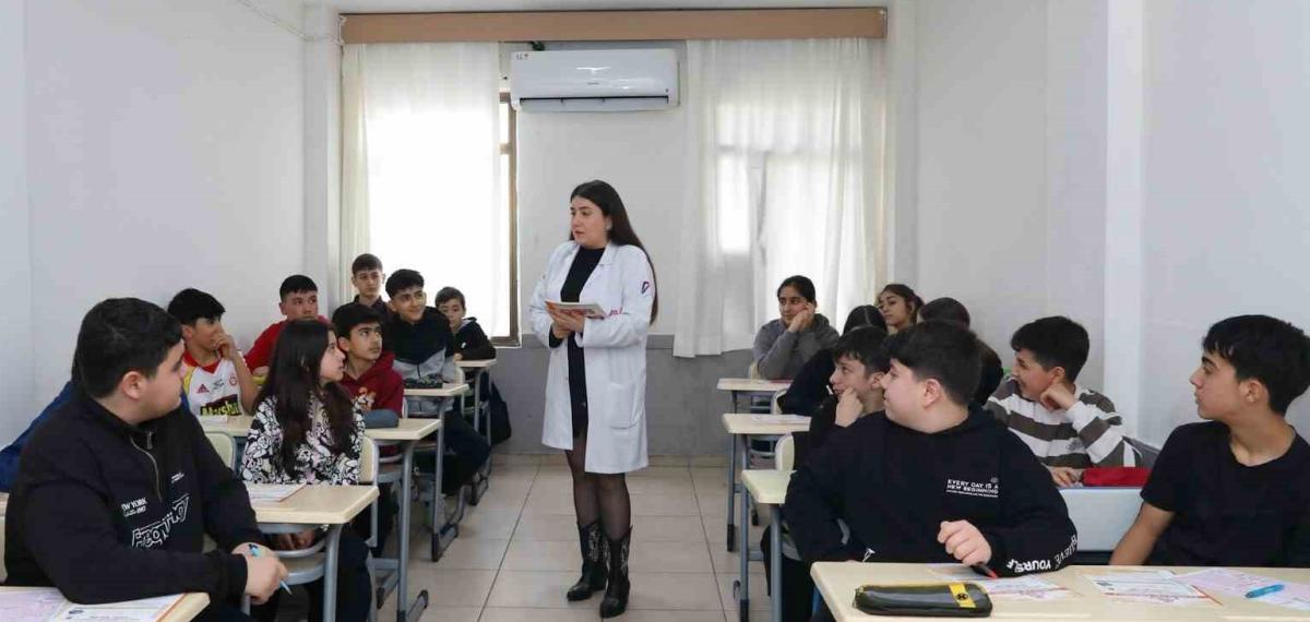 Mersin’de Öğrencilere Ücretsiz Kurs ve 76 Deneme Desteği