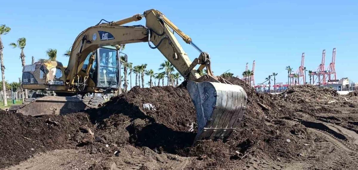 Mersin’de Yağıştan Etkilenen Bölgelerde Onarım Çalışması Sürüyor