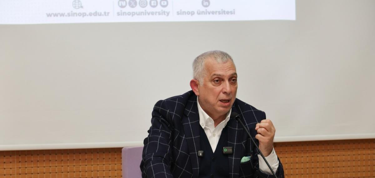 Metin Külünk: “Mesele, Hak ile Batıl Mücadelesinde Kimin Nerede Durduğudur”