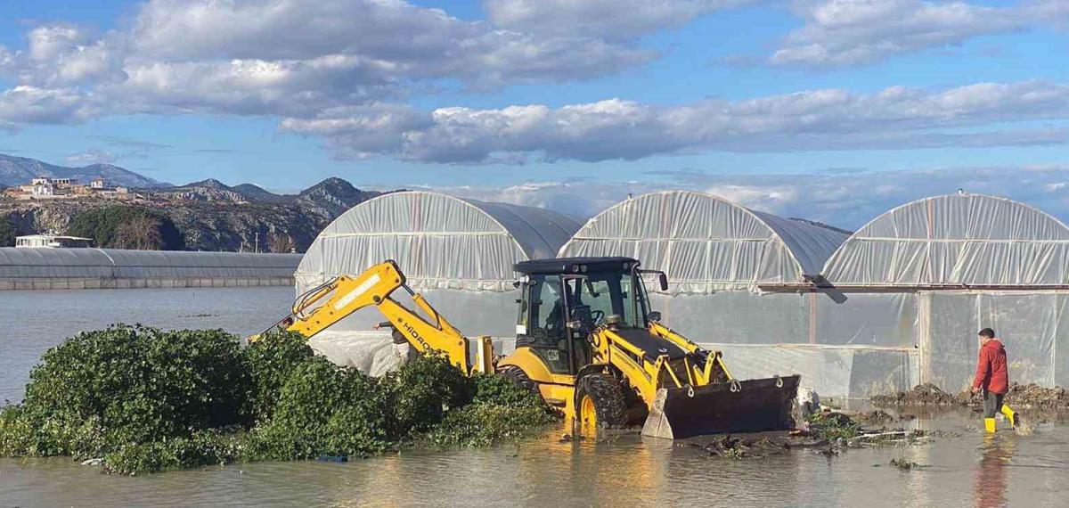 Muski, Muğla Genelinde Etkili Olan Yoğun Yağışlara Anında Müdahale Ediyor