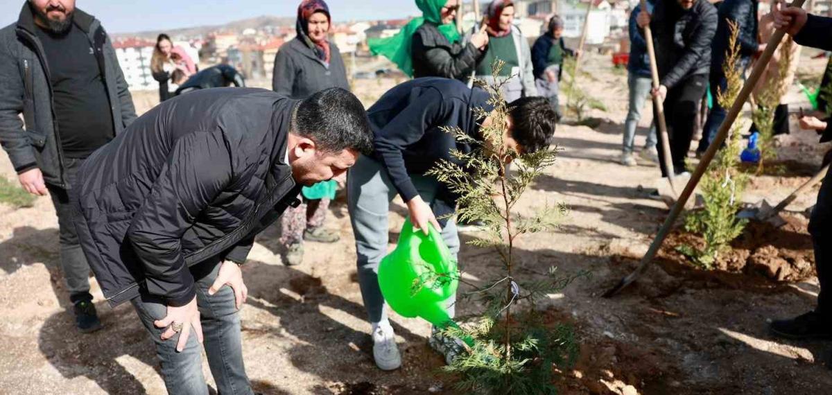Nevşehir’de Binlerce Fidan Toplarla Buluştu
