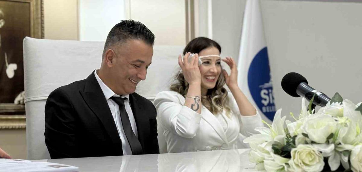 Nikah Salonlarında ‘14 Şubat’ Yoğunluğu: 14 Çift ‘Sevgililer Günü’nde Evlendi