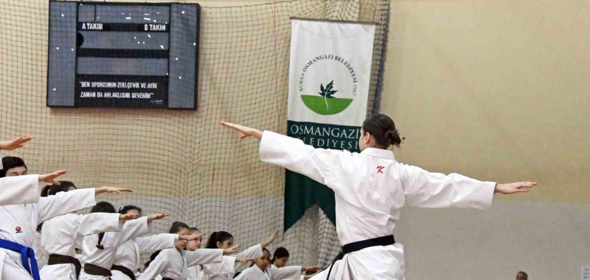 Osmangazi’de 300 Karateci Kuşak Sevinci Yaşadı