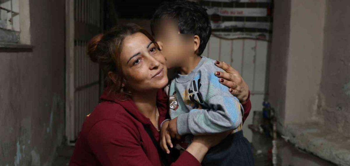 Otogarda Söyledikleriyle Yürekleri Dağlayan Çocuk ve Ailesi, Yeni Evlerine Kavuştu