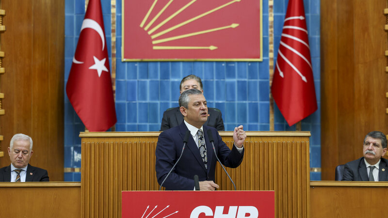 CHP Lideri Özgür Özel’den Sert Çıkış: “İktidar Muhalefetin İftar Sofrasından Korkar Hale Geldi”