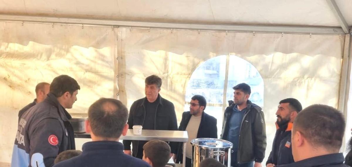 Pasinler Belediyesi’nden Vatandaşa Sıcak Yemek İkramı