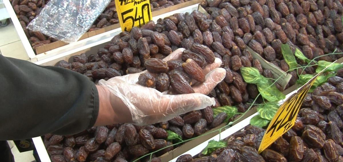 Ramazan Ayı’nın Yaklaşmasıyla Hurma ve Helva Satışları Yoğunlaştı