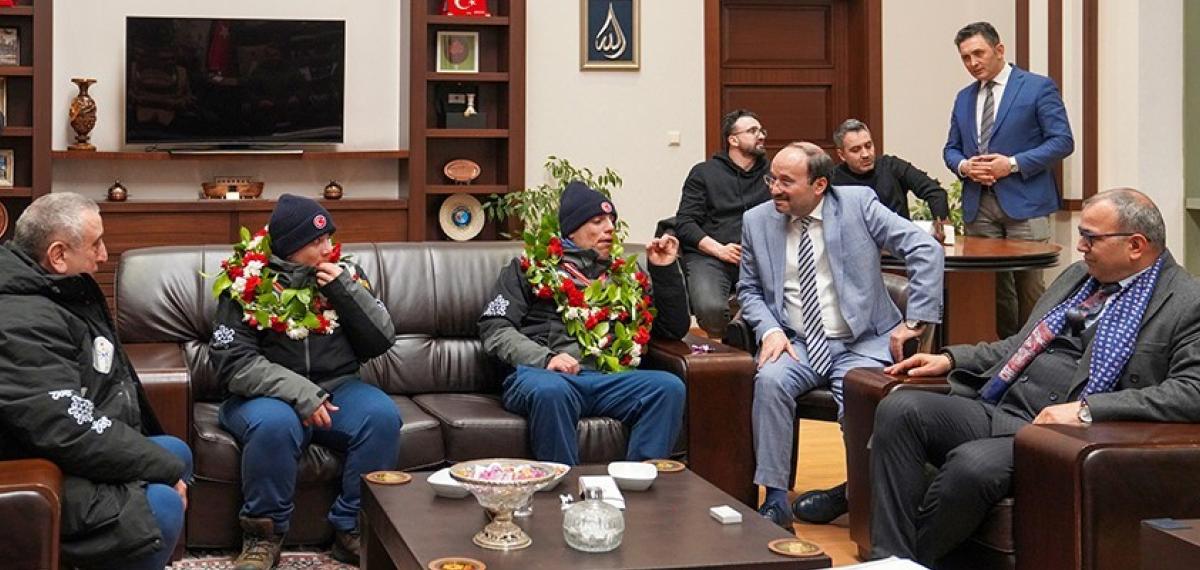 Rektör Çakmak: “Onlarla Gurur Duyuyoruz”