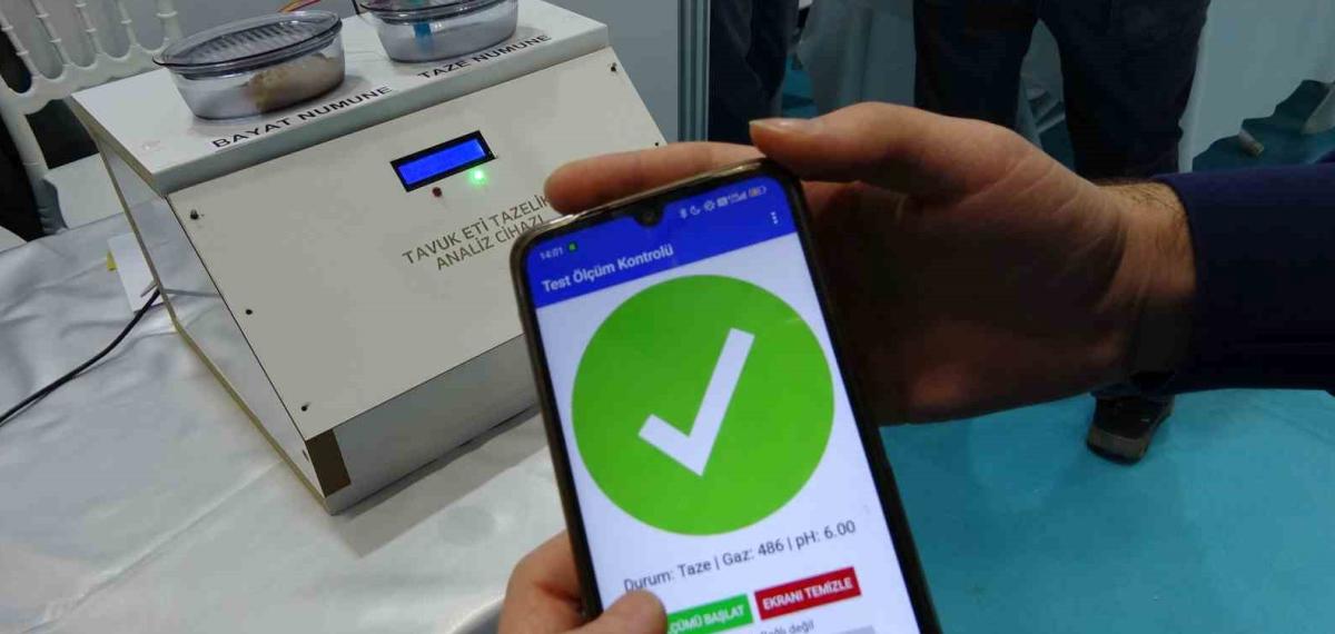 Samsunlu Liselilerden Tavuk Eti Zehirlenmesini Önleyen Cihaz