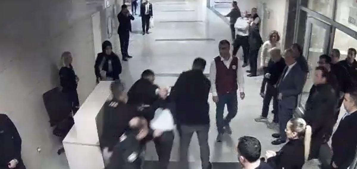 Savcı, Bölge Adliye Mahkemesi’nde Kadın Hakimi Vurmuştu; Olayın Ardından Yaşananlar Kamerada