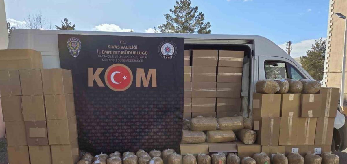 Sivas’ta 840 Bin Makaron ve Yüzlerce Kilo Kaçak Tütün Ele Geçirildi