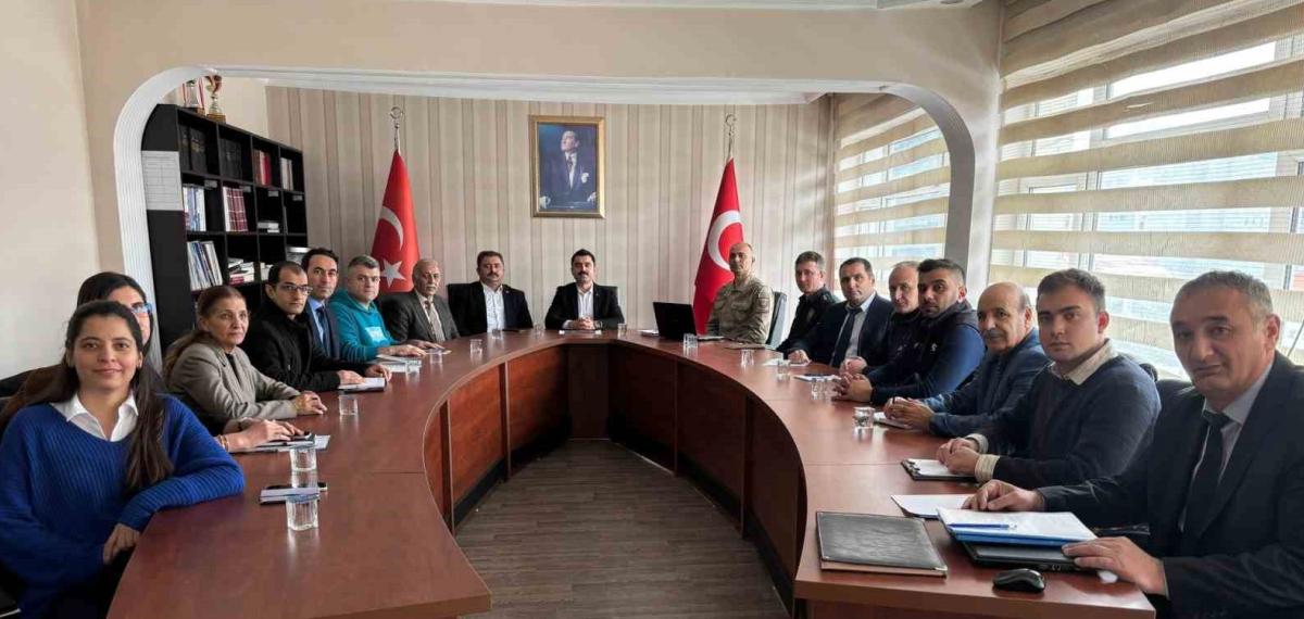 Susuz’da Sel ve Su Baskınlarına Karşı Alınacak Önlemler Masaya Yatırıldı