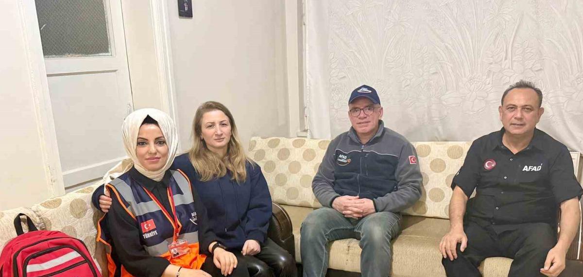 Tavşanlı Afad Gönüllüleri Depremzede Aileleri Yalnız Bırakmadı