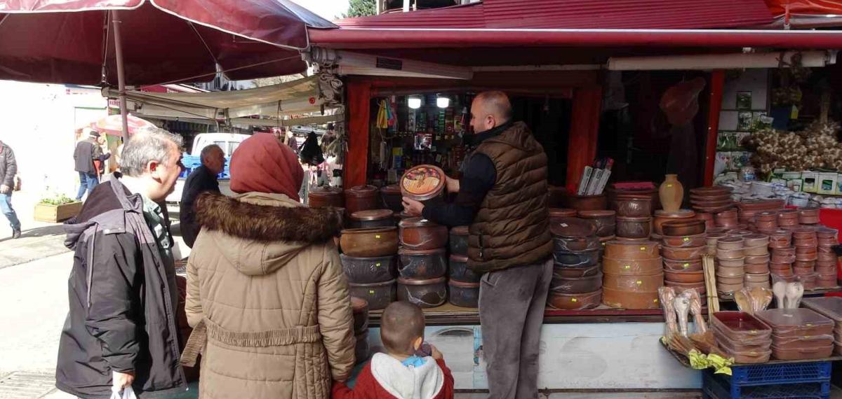 Trabzon’da Ramazan Öncesi Güveç Tezgâhları Eski Günlerini Arıyor