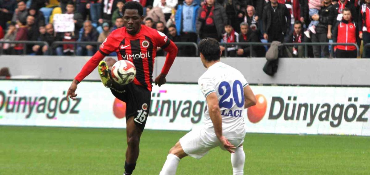 Trendyol Süper Lig: Gençlerbirliği: 2 – Çaykur Rizespor: 0 (İlk Yarı)