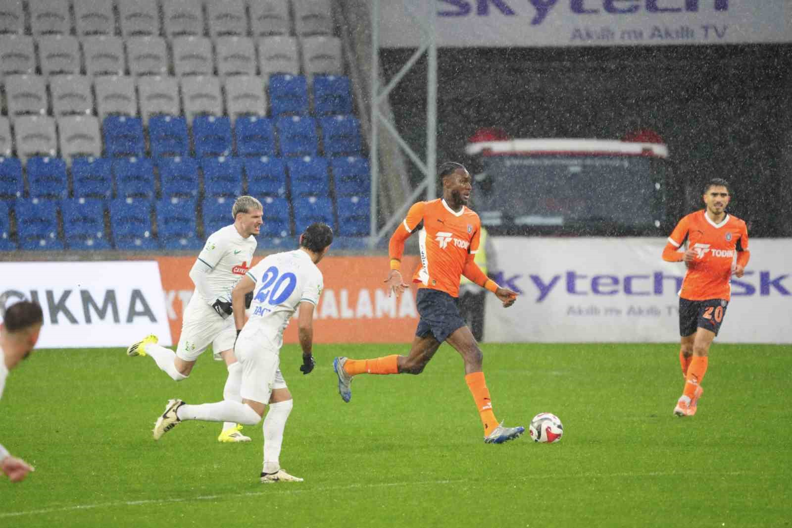 Trendyol Süper Lig: Rams Başakşehir: 2 – Çaykur Rizespor: 2 (Maç Sonucu)