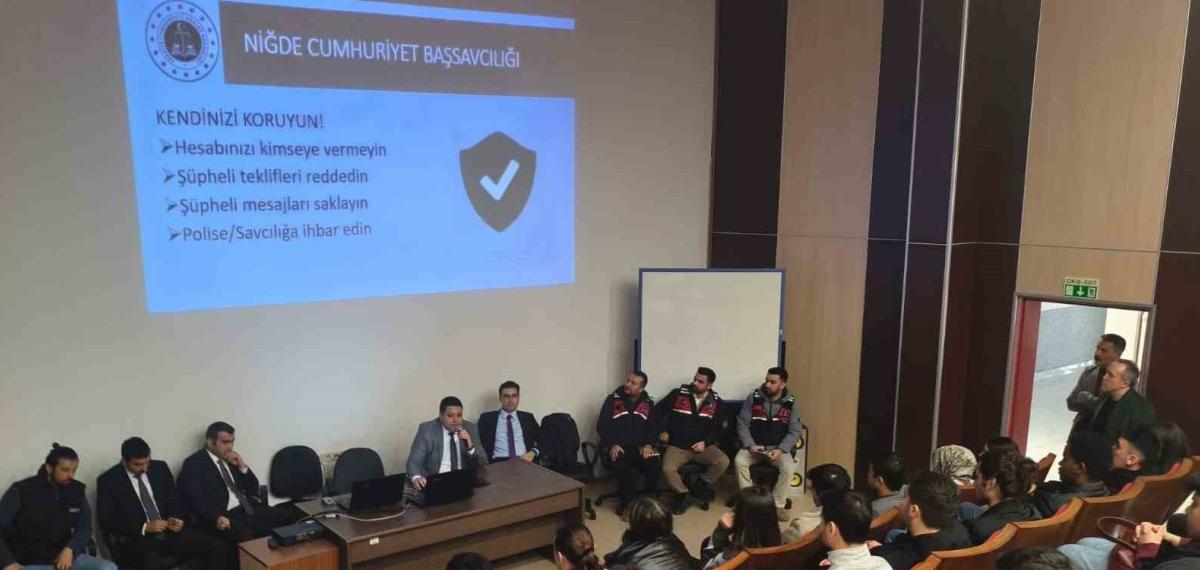 Üniversite Öğrencilerine Siber Güvenlik ve Iban Uyarısı Yapıldı