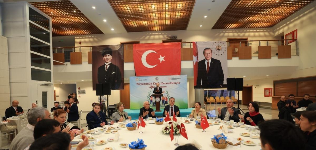 Vali Akbıyık, Gönül Sofrasında Vatandaşlarla Buluştu