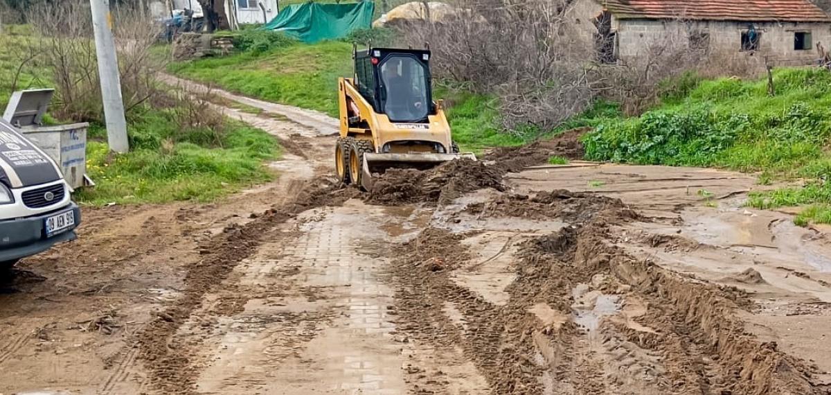 Yağış Sonrası Belediye Ekipleri Sahaya İndi