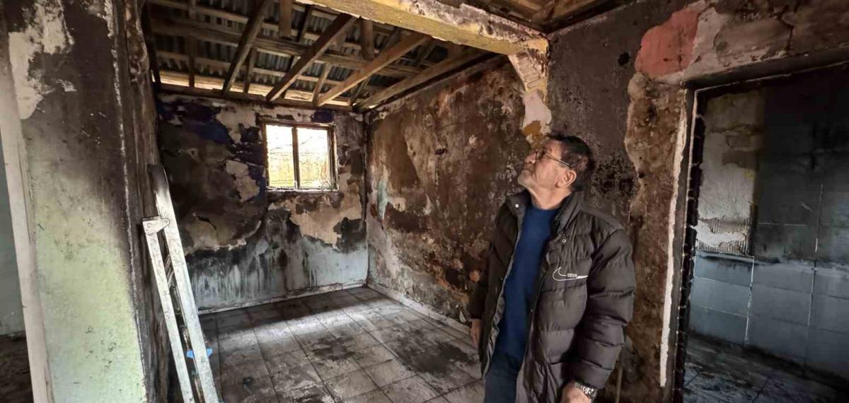 Yangın Mağduru Engelli Vatandaş Yardım Bekliyor; “İğneden İpliğe Her Şeyim Yandı”