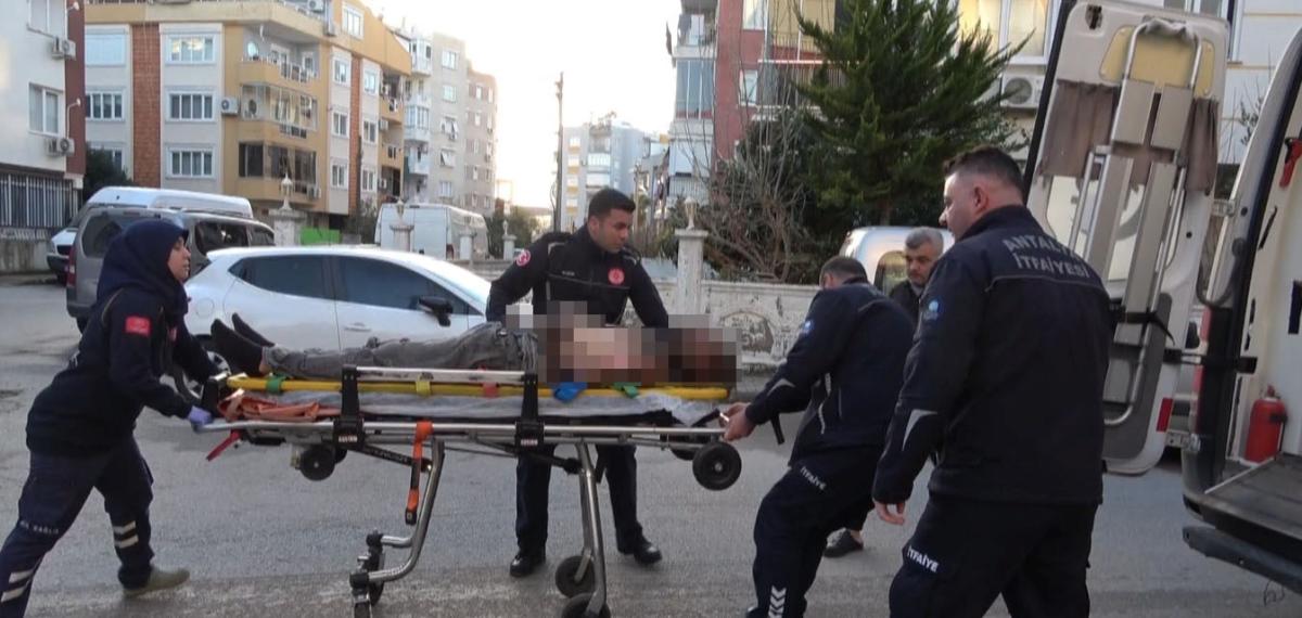 Yangına Uykuda Yakalandı, Alevlere Müdahale Ederken Yaralandı