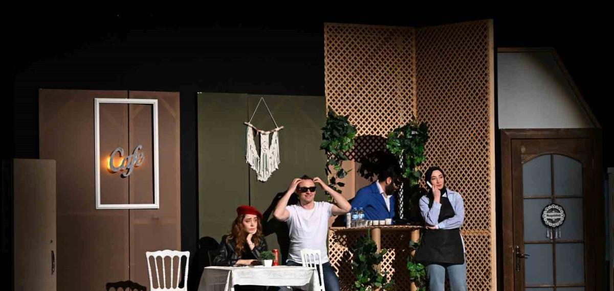 “Yarınlara Geç Kalmadan” Ayakta Alkışlandı