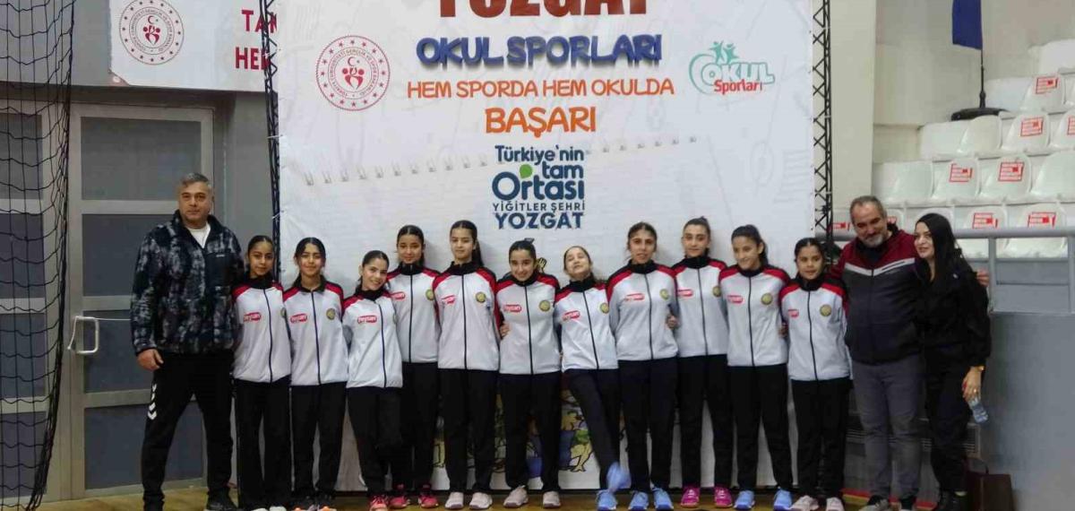 Yozgat’ta 15 İlden 224 Sporcunun Katılımıyla Voleybol Müsabakaları Başladı
