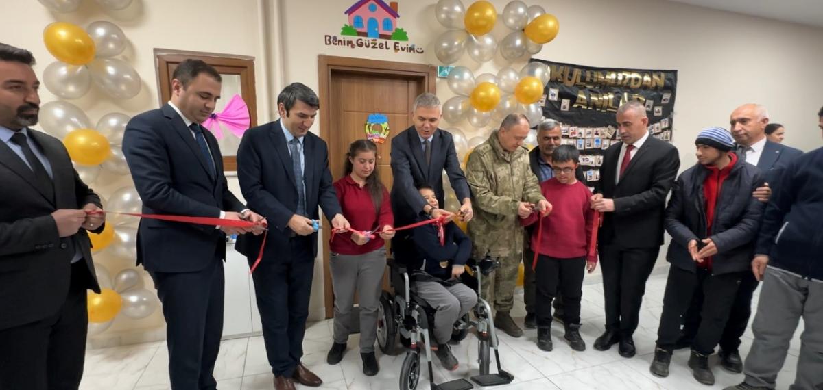 Yüksekova’da Özel Öğrenciler İçin ’Uygulama Evi’ Açıldı