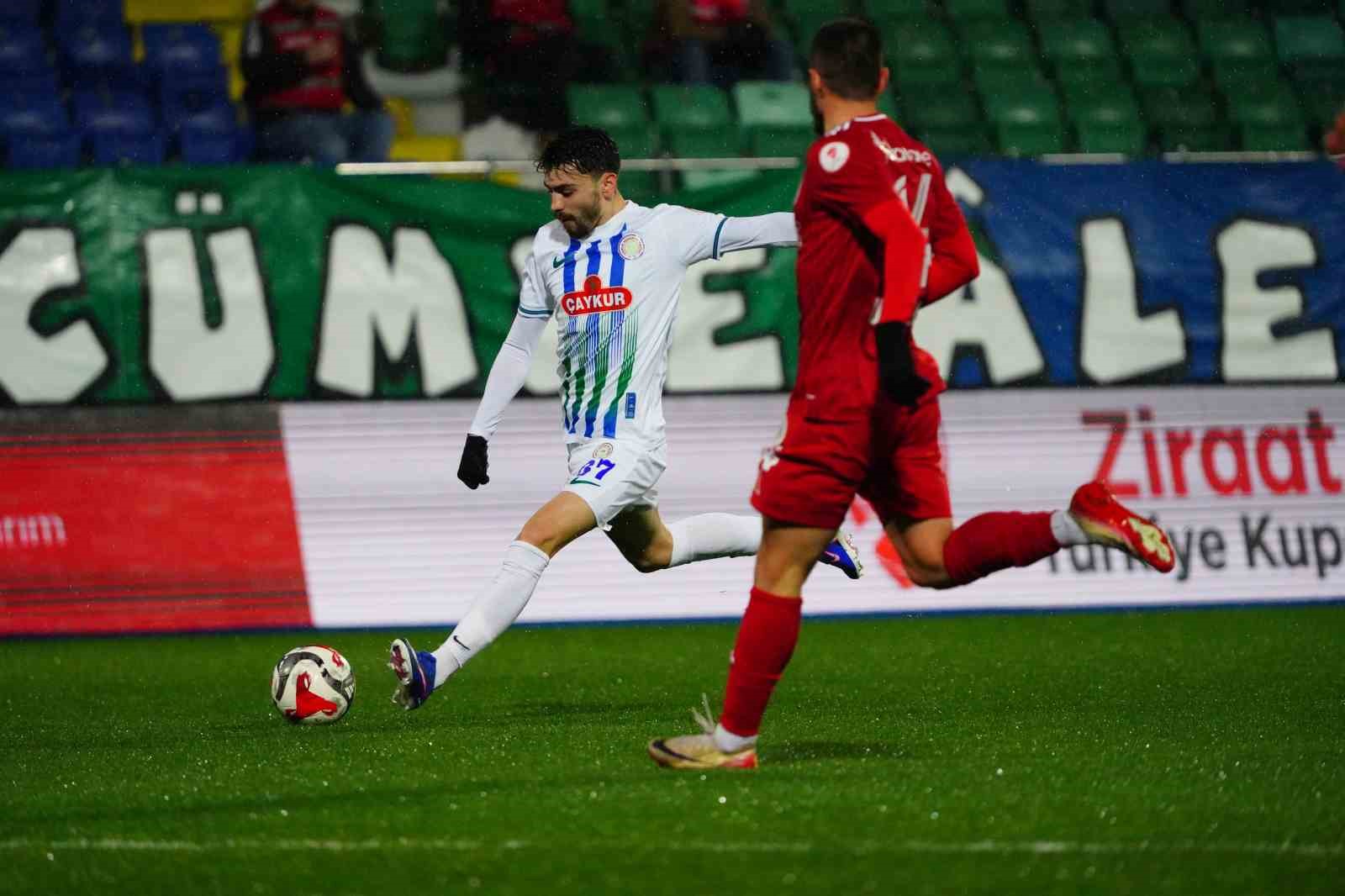 Ziraat Türkiye Kupası: Çaykur Rizespor: 0 – Beyoğlu Yeni Çarşı: 1 (İlk Yarı)