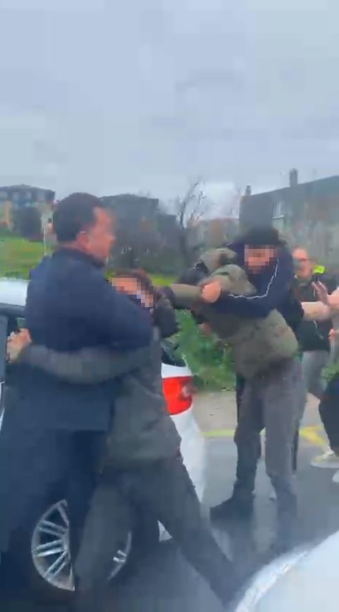 Silivri’de Direksiyon Sınavı Krizi: Sürücü ve Babası Eğitmene Saldırdı