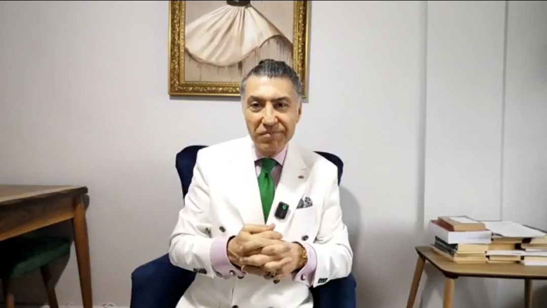 TRT Eski Spikeri Sırrı Er: “Bayram Gelmiş Neyime”