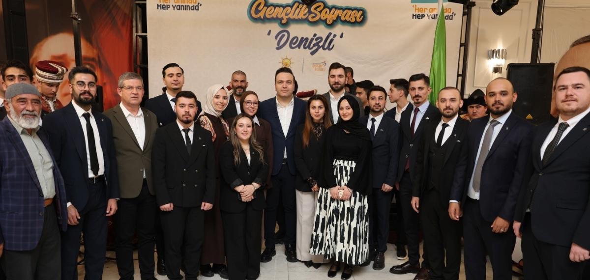 Ak Parti Gençlik Kolları Genel Başkanı İbiş Denizli’de Gençlerle İftarda Buluştu