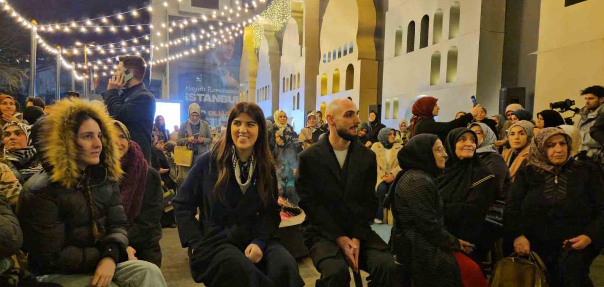 Ak Parti İstanbul Milletvekili Derya Ayaydın’dan, Gençlere Milli Futbolcuyla Sürpriz Ziyaret