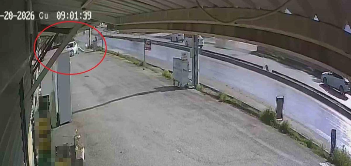 Akıl Almaz Kaza: Otomobil Prefabrik İş Yerlerinin İçinden Geçti