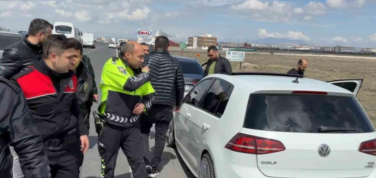 Aksaray’da Nefes Kesen Şüpheli Polis Kovalamacası Kamerada: 3 Gözaltı