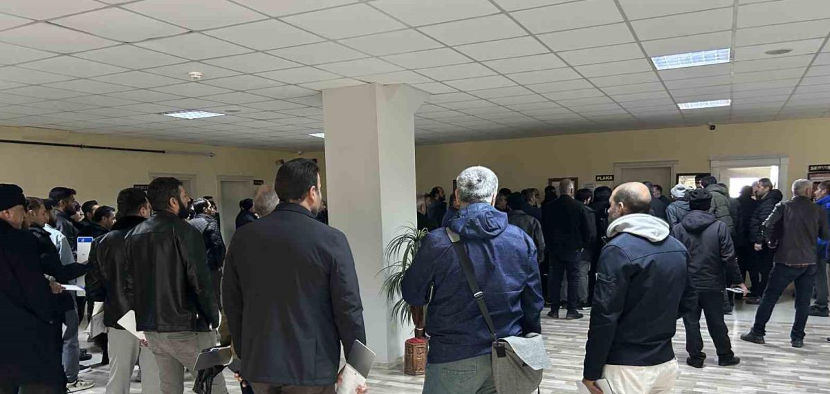 App Plaka Değişiminde Süre Uzatıldı Yoğunluk Azalmadı