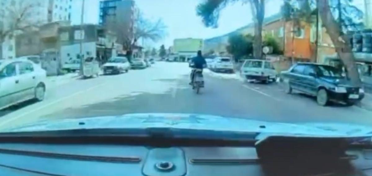 Aranan Firari Motosiklet Sürerken Polise Yakalandı