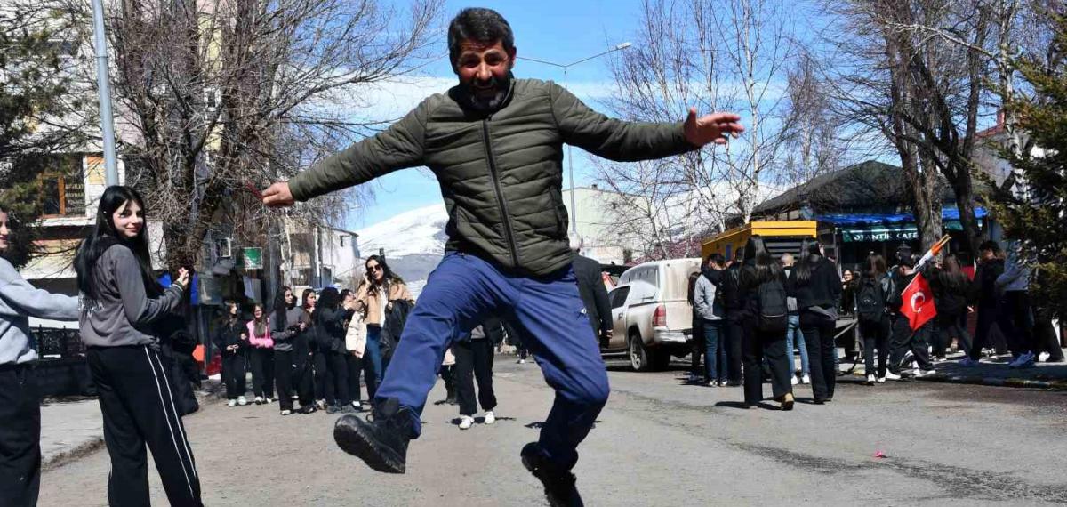 Ardahan’da Nevruz Coşkuyla Kutlandı