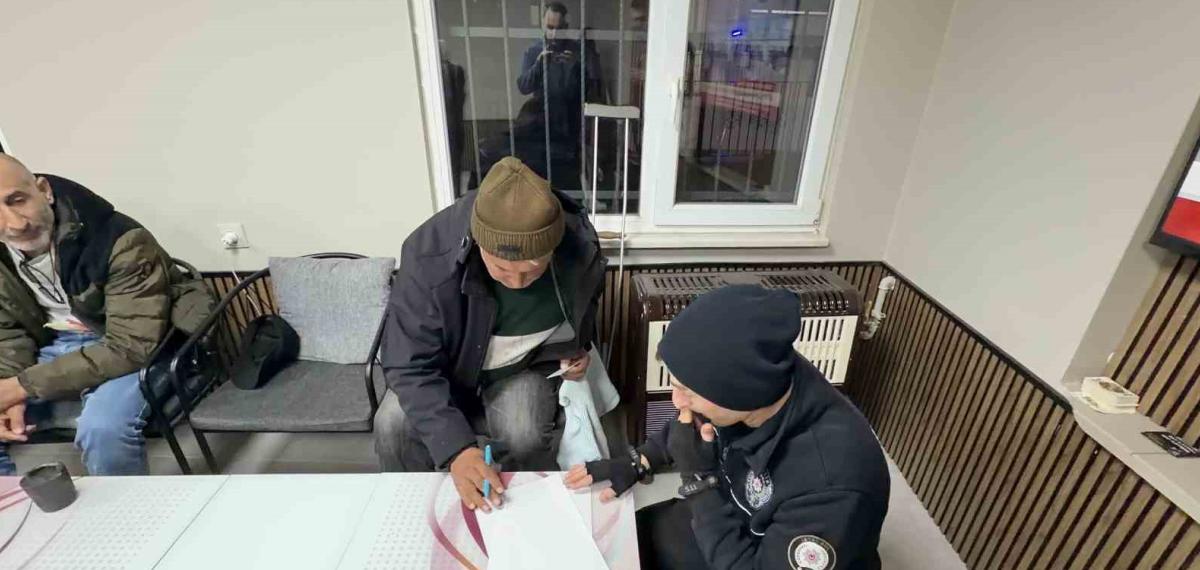 Arnavutköy’de Engelli Vatandaş Bulduğu Parayı Polise Teslim Etti