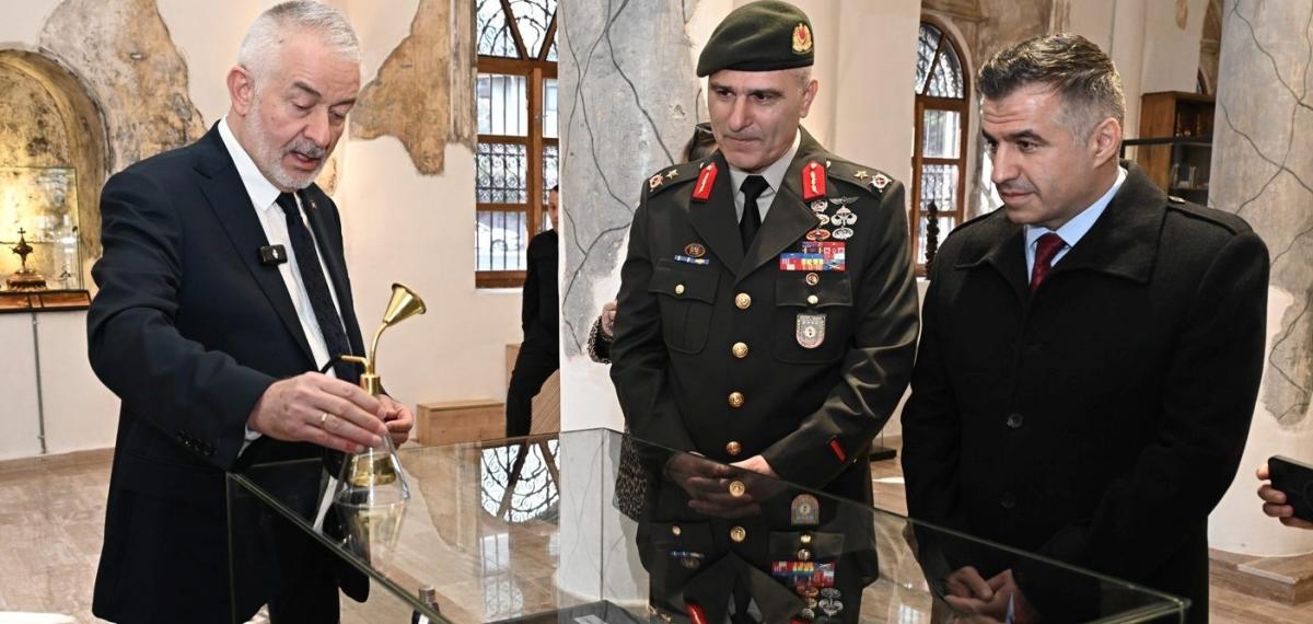 Atatürk’ün Kullandığı Koku ve Kolonya Şişeleri Misparta Koku Müzesi’nde Sergileniyor