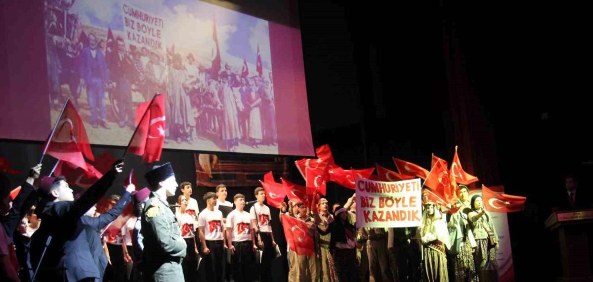 Aydın’da İstiklal Marşı’nın Kabulü Törenle Kutlandı