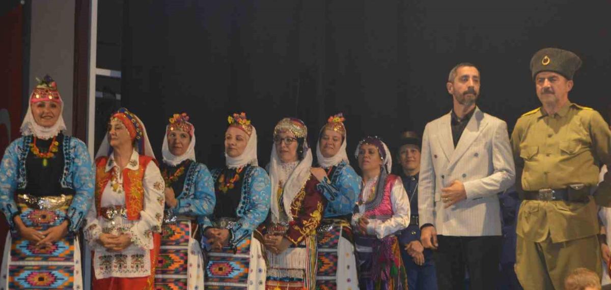 Ayvalık’ta Çanakkale Destanı Halk Danslarıyla Yaşatıldı