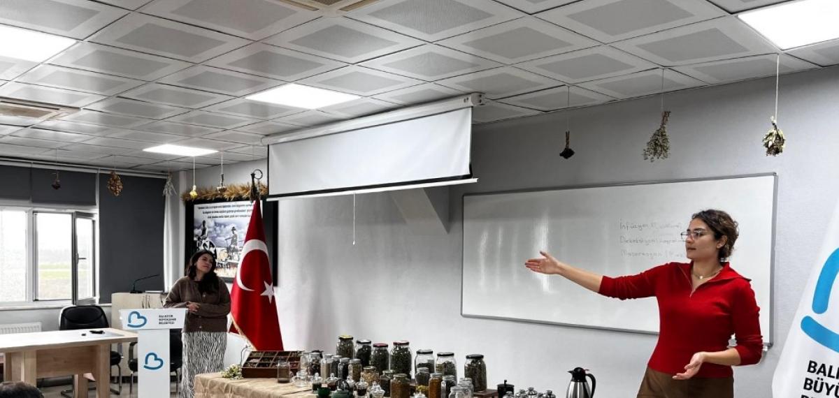 Baçem’de “Ayın Atölyesi” Programlarına Yoğun İlgi