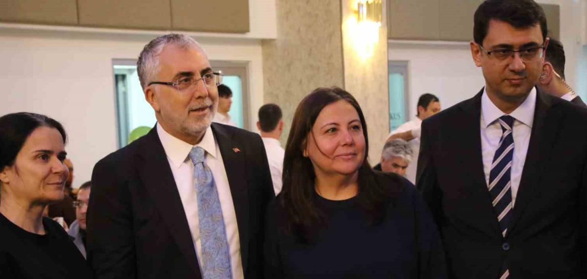 Bakan Işıkhan: “Türkiye Olarak, Sulhun ve Sağ Duyunun Hakim Olduğu Bir Diplomasi Ortamının Tesisi İçin Çalışmaya Devam Edeceğiz”