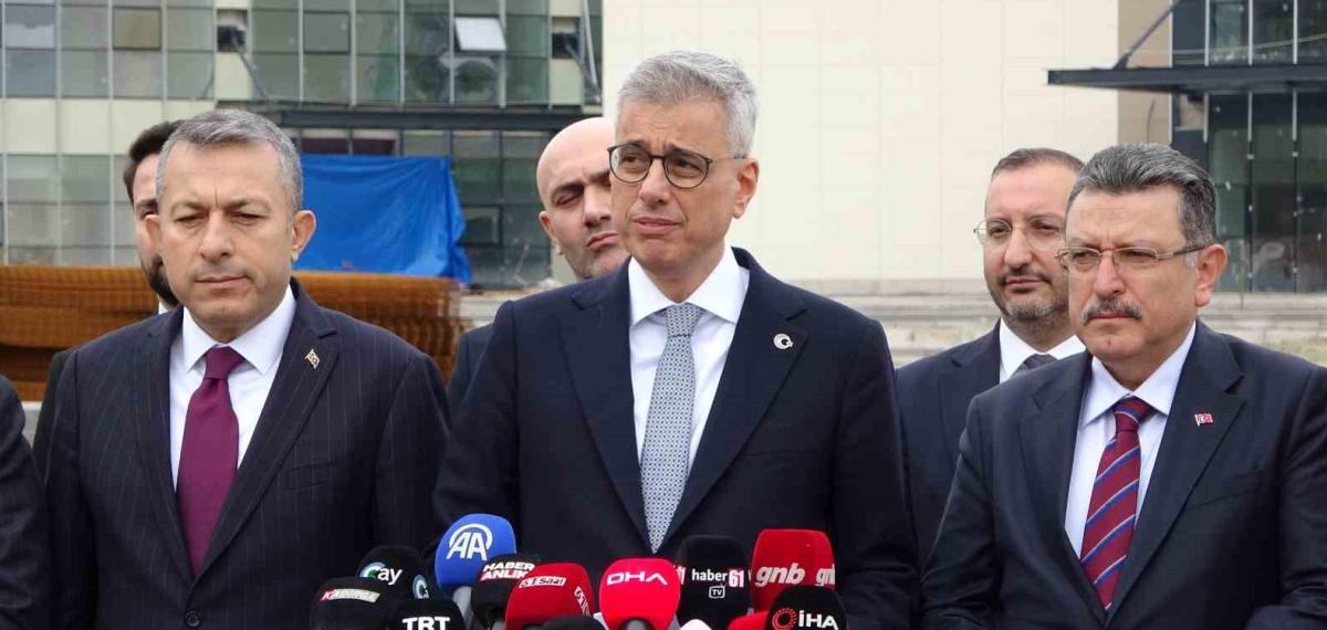 Bakan Memişoğlu Trabzon Şehir Hastanesi İçin “Kayıyor” Eleştirilerine Cevap Verdi